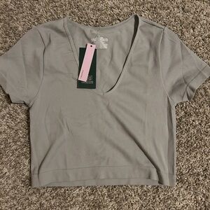 Ribbed crop top. Size small. NWT